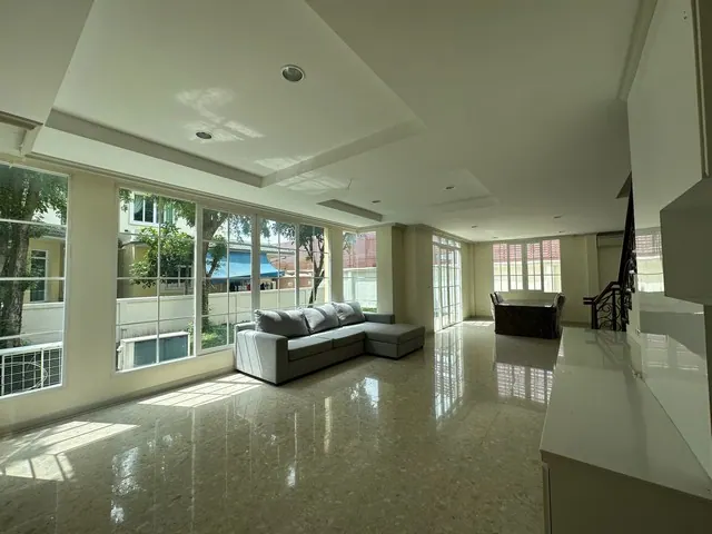 บ้านหรู สวย สภาพดี! หมู่บ้านแกรนด์โมนาโค บางนา กม.7 ใกล้เมกาบางนา