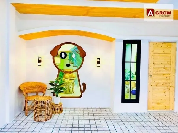 ม. อธิษฐาน1 ถนนเมน แขวงออเงิน บ้านรีโนเวทใหม่ตกแต่งสวยพร้อมแถมฟรีเฟอร์นิเจอร์ พร้อมเข้าอยู่ได้เลย