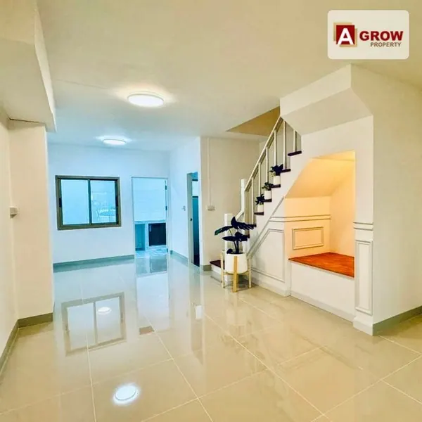 ม. พฤกษา30/1 ซอย14 บ้านพร้อมอยู่รีโนเวทใหม่ ทำสีใหม่ภายในภายนอก ต่อเติมเทอเรสหน้าบ้านชั้นสองสวย ๆ