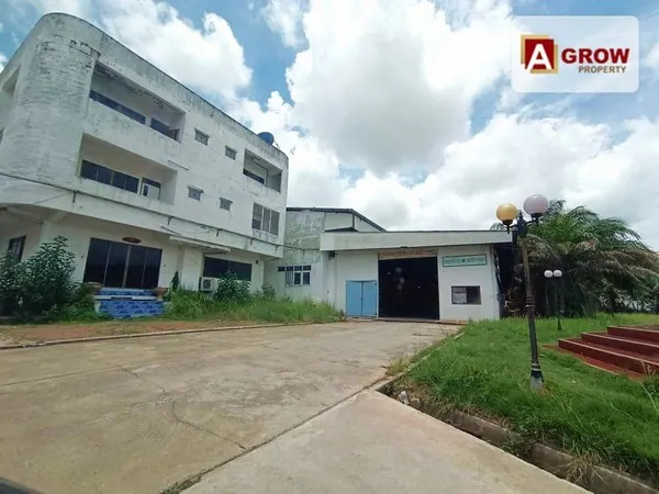 ขายโรงงานพื้นที่สีม่วง บางเสาธง ที่ดิน 8 ไร่ 1 งาน 39 ตร.ว. พื้นที่อาคารเดิมรวม 4,735 ตร.ม.