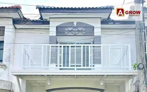 ม. นันทิชา3/8 ซอย18 ถ.บ้านกล้วย-ไทรน้อย บ้านรีโนเวทใหม่ ต่อเติมเทอเรซหน้าบ้าน พร้อมเข้าอยู่ได้เลย