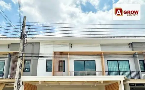 ม. เดอะคอนเนค สุวรรณภูมิ2 บ้านรีโนเวทใหม่และตกแต่งสวย พร้อมเข้าอยู่ได้เลย ใกล้สนามบินสุวรรณภูมิ