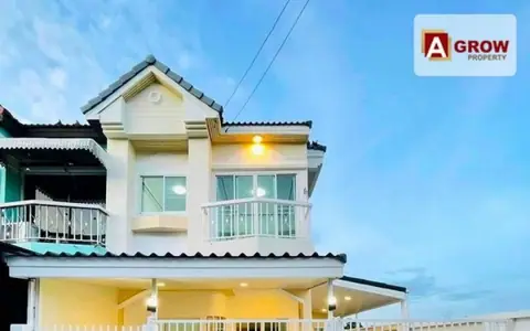 ม. ศุภกร ซอย24 บ้านหลังมุม บรรยากาศดีปลอดโปรงเป็นธรรมชาติ รีโนเวทใหม่ตกแต่งสวย แบ่งพื้นที่ใช้สอยได้อย่างลงตัว พร้อมเข้าอยู่ได้เลย