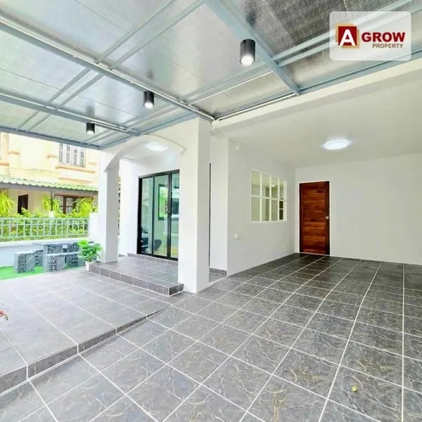 ม. อักษรา-บางบัวทอง ซอย5 บ้านหลังมุม มีพื้นที่ข้างบ้าน ทำประโยชน์ใช้สอยได้เยอะ