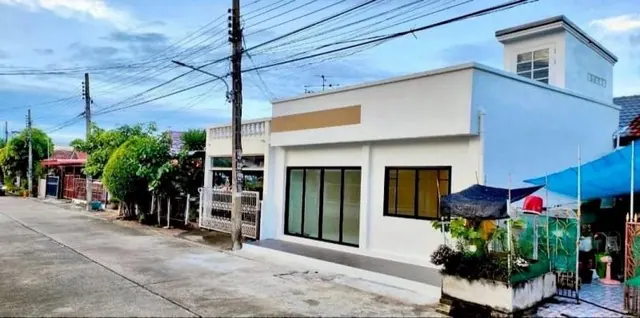 ขายทาวน์เฮ้า1.5ชั้น ชลลดาบางบัวทอง บ้านกว้าง รีโนเวทสวย