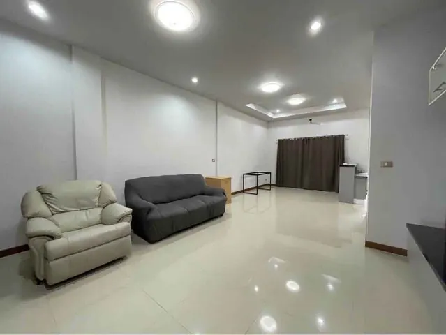 ให้เช่าทาวโฮม ในหมู่บ้านโมทาวน์3 ชั้น  ตรงข้าม เซ็นทรัลแจ้งวัฒนะ ซ.แจ้งวัฒนะปากเกร็ด19 หมู่บ้านโมทาวน์