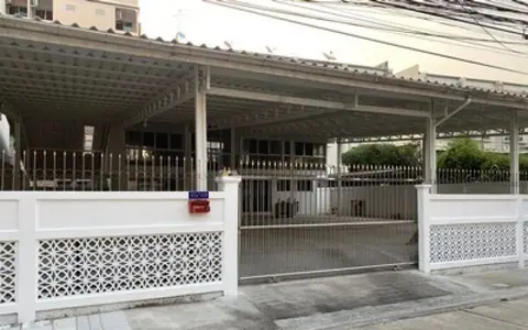ให้เช่าบ้าน 105 ตารางวา ใกล้สถานีรถไฟฟ้า(MRT)สถานีลาดพร้าวเพียง 200 เมตร