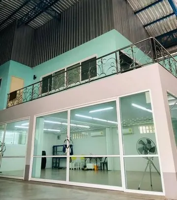 ให้เช่าโรงงาน 1,120 ตร.ม มีออฟฟิศและห้องเก็บของ  ติดถนนเพชรเกษม ใกล้เซ็นทรัลนครปฐม