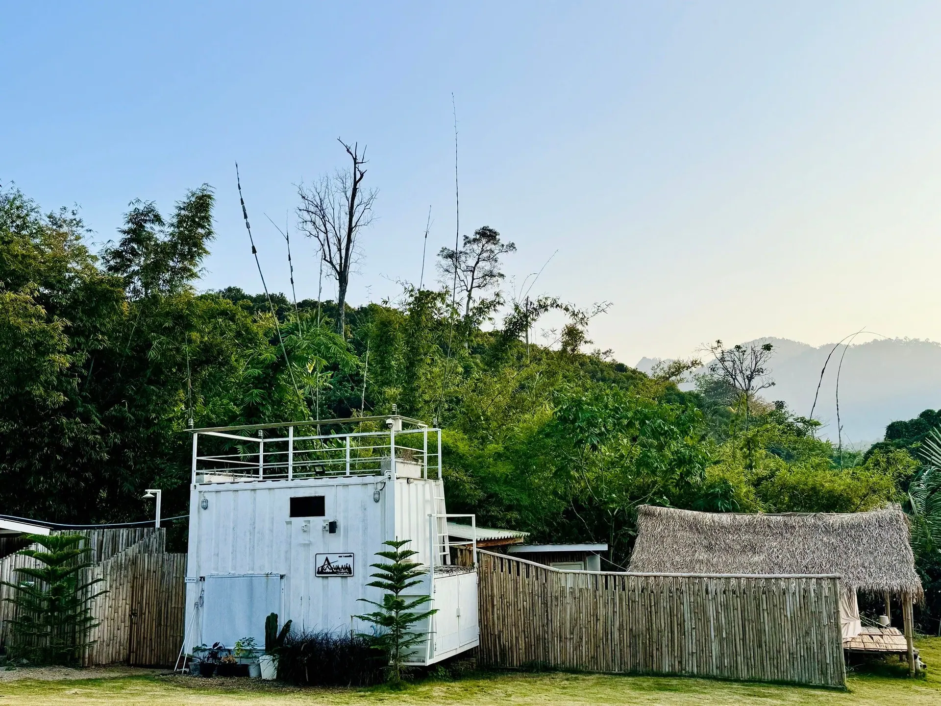Creekside resort with mountain views for sale in Chiang Dao, Chiang Mai