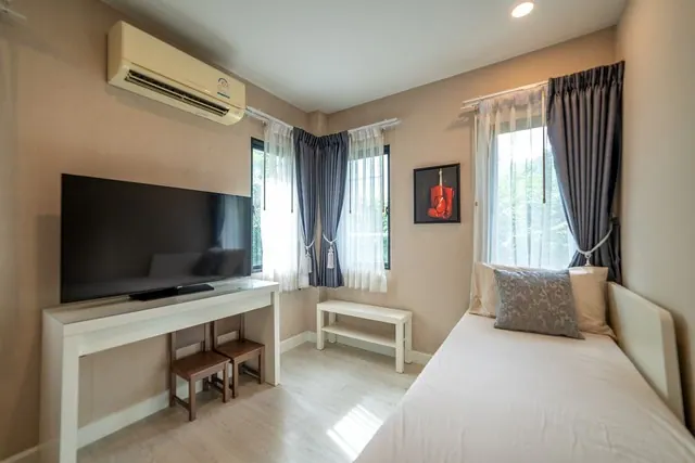 บ้านพลูวิลล่าหลังใหญ่ใจกลางบางแสน  ขนาด 4 นอน 5 น้ำ