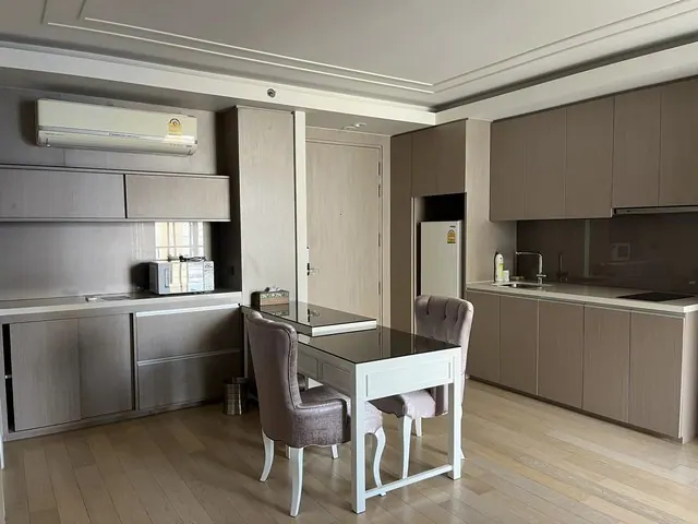 Mode Sukhumvit 61 Private comfortable quiet 8th floor BTS Ekkamai