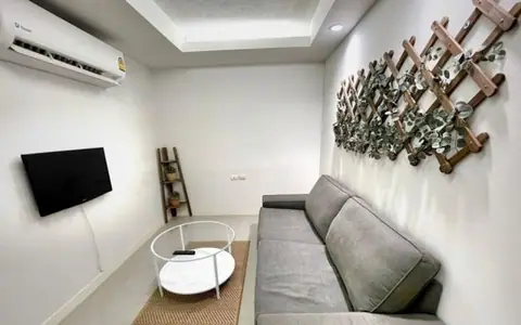 The Waterford Sukhumvit 50 clean comfortable quiet 8th floor BTS On Nut
