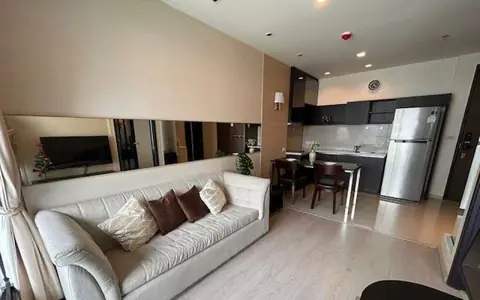 Rhythm Sukhumvit 44 Safe comfortable private 17th floor BTS Phra Khanong