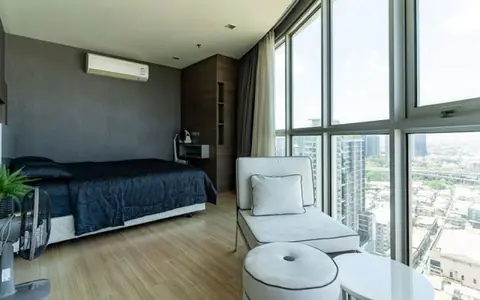 Sky Walk Condominium Private safe clean 27th floor BTS Phra Khanong