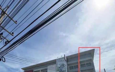 ขายด่วน อาคารพานิชย์ 4 ชั้นหลังมุม ติดถนนใหญ่เส้นเพชรเกษม นครชัยศรี