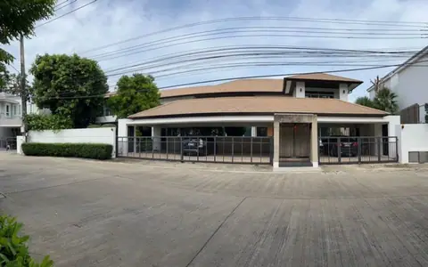 ขายบ้านหรู โครงการ ไพรเวท เนอวานา ลาดพร้าว  5 ห้องนอน 6 ห้องน้ำ