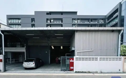 ให้เช่า   โกดังพร้อมออฟฟิศ รัชดา ซอยรุ่งเรือง 460 ตรม. ทำเลเยี่ยม ใกล้ MRT สุทธิสาร