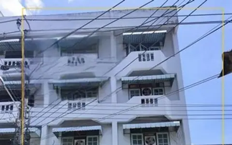 เดิน 300 เมตรถึง MRT! อาคารพาณิชย์ 4 ชั้นครึ่ง ให้เช่า