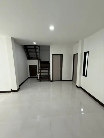ขายทาวน์โฮม หมู่บ้านอยู่สบาย คลองหนึ่ง ปทุมธานี ราคาพิเศษ 1,950,000 บาท พร้อมโอน มีของแถม