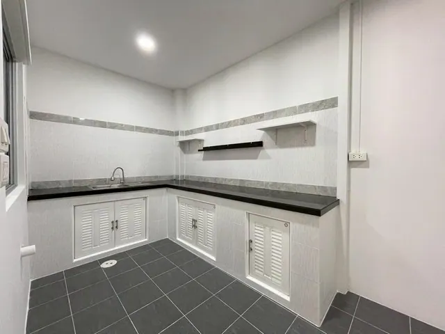 ขายทาวน์เฮาส์ 2 ชั้น หมู่บ้านบ้านพฤกษา 116 รังสิต คลองหก ราคาพิเศษ 1,690,000 บาท ฟรีโอน