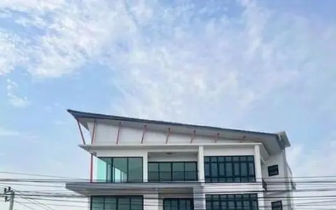 ให้เช่าโฮมออฟฟิศ 5 ชั้น พร้อมลิฟต์ ย่านบางกรวย-นนทบุรี เดินทางสะดวก เหมาะทำออฟฟิศ