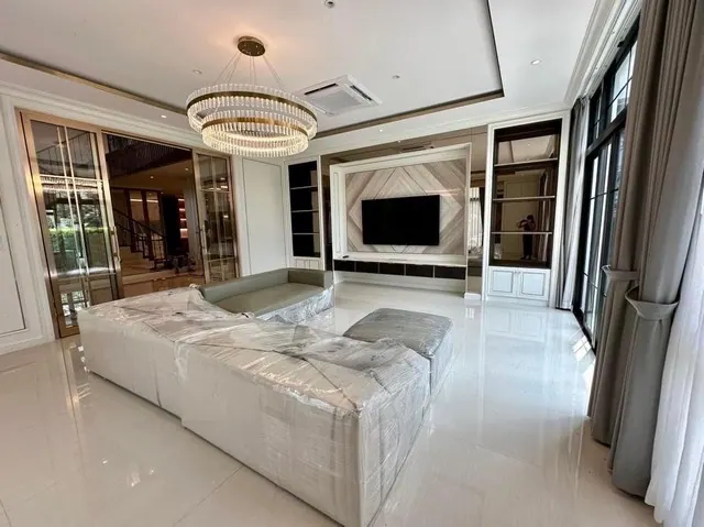 ขายคฤหาสน์ The Palazzo ปิ่นเกล้า เนื้อที่ 179.1 ตร.ว. พื้นที่ใช้สอย 703 ตร.ม.