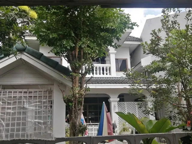 บ้าน -บ้านอารีย์ซอย5 ใหญ่ 61 Square Wah 0 Ngan 0 ไร่  30000000 THB ไม่ไกลจาก -สถานีบีทีเอส อารีย์ ราคาถูกเหลือเชื่อ กรุงเทพ