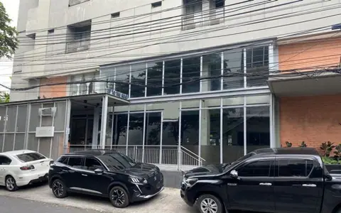 Commercial space for rent in Ekkamai, 2 floors, 260 sq.m. usable area