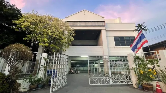 OFfice สำนักงานเทพารักษ์ 1Bedroom1BR 180000 - ไม่ไกลจาก สถานีศรีด่าน ศรีเทพา เข้าอยู่ได้ทันที สมุทรปราการ