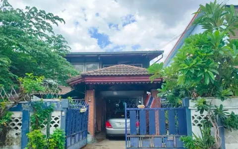 ขายบ้านเดี่ยวพร้อมที่ดิน 82 ตร.ว. เสรีซอย 19 หลังเดอะไนน์ พระราม 9