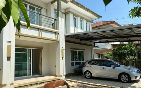 บ้าน สราญสิริ ราชพฤกษ์-แจ้งวัฒนะ  84 ตรว. 7000000 บ. ใกล้กับ อนุดบาลเด่นหล้า มือสอง ทำเลดีเดินทางสะดวก บ้านพร้อมอยู่่