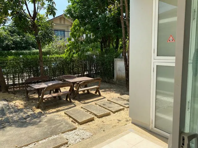 บ้าน สราญสิริ ราชพฤกษ์-แจ้งวัฒนะ  84 ตรว. 7000000 บ. ใกล้กับ อนุดบาลเด่นหล้า มือสอง ทำเลดีเดินทางสะดวก บ้านพร้อมอยู่่