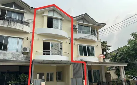ทาวน์เฮ้าส์ศุภาลัยวิลล์ (รัชดาซอย32) 3 ชั้น 17.7 ตร.ว. 4.59 ล้านบา