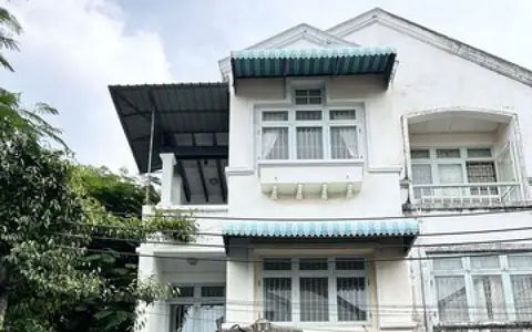 ให้เช่า​ ทาวน์โฮม​ 3 ชั้น หลังมุม 22 ตรว. หมู่บ้านสวนธน ติดเซ็นทรัลรัตนาธิเบศร์ ใกล้ MRT บางกระสอ อำเภอเมืองนนทบุรี นนทบุรี