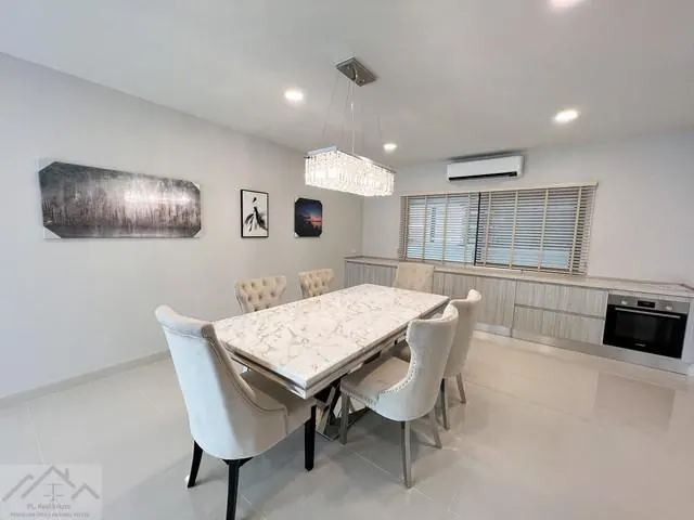 ให้เช่าบ้านเดี่ยว 2 ชั้น 289 ตรม. 4 ห้องนอน Centro Bangna ทำเลศักยภาพ ใกล้เมกะบางนา เฟอร์พร้อมอยู่ ** รับสัตว์เลี้ยงได้
