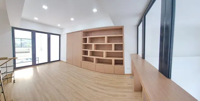 H0402 โฮมออฟฟิศ Home Office for rent 3 bedrooms อ่อนนุช On Nut