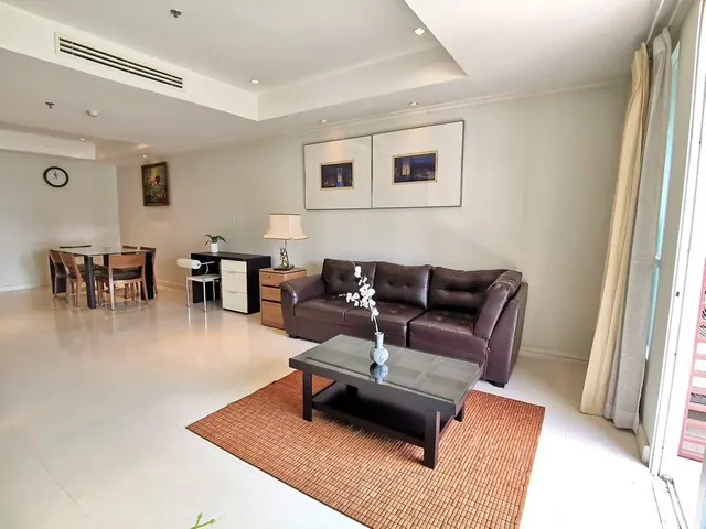 7556 For rent 2 bedroom ให้เช่า 2 ห้องนอน The Oleander เดอะ โอเลียนเดอร์  061-8689361