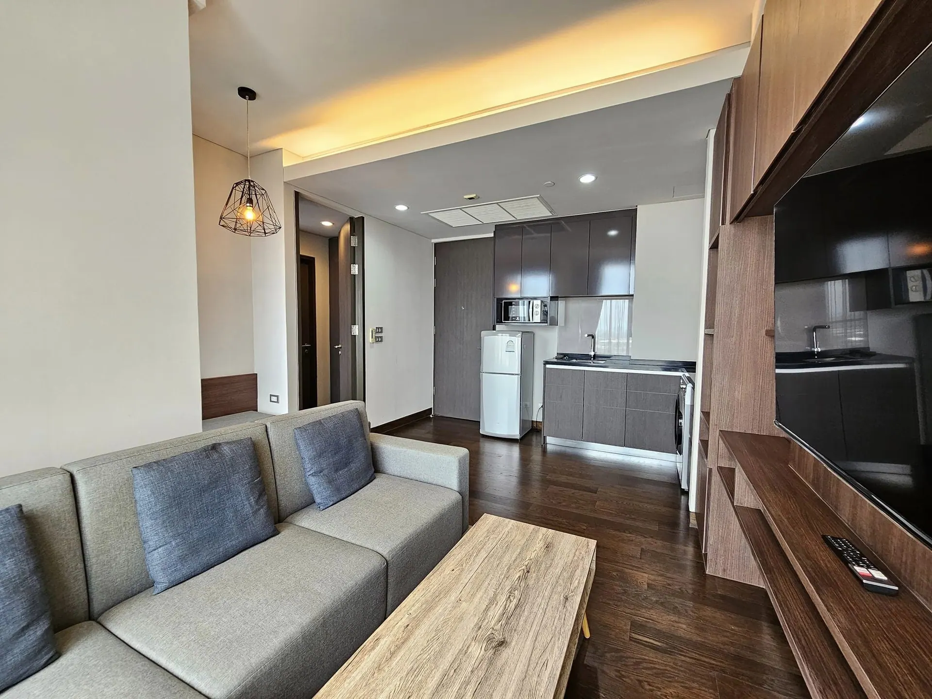 ให้เช่าคอนโด เดอะ ลุมพินี 24 ชั้น 25 ขนาด 38.18 ตร.ม. 40,000 บาท/เดือน