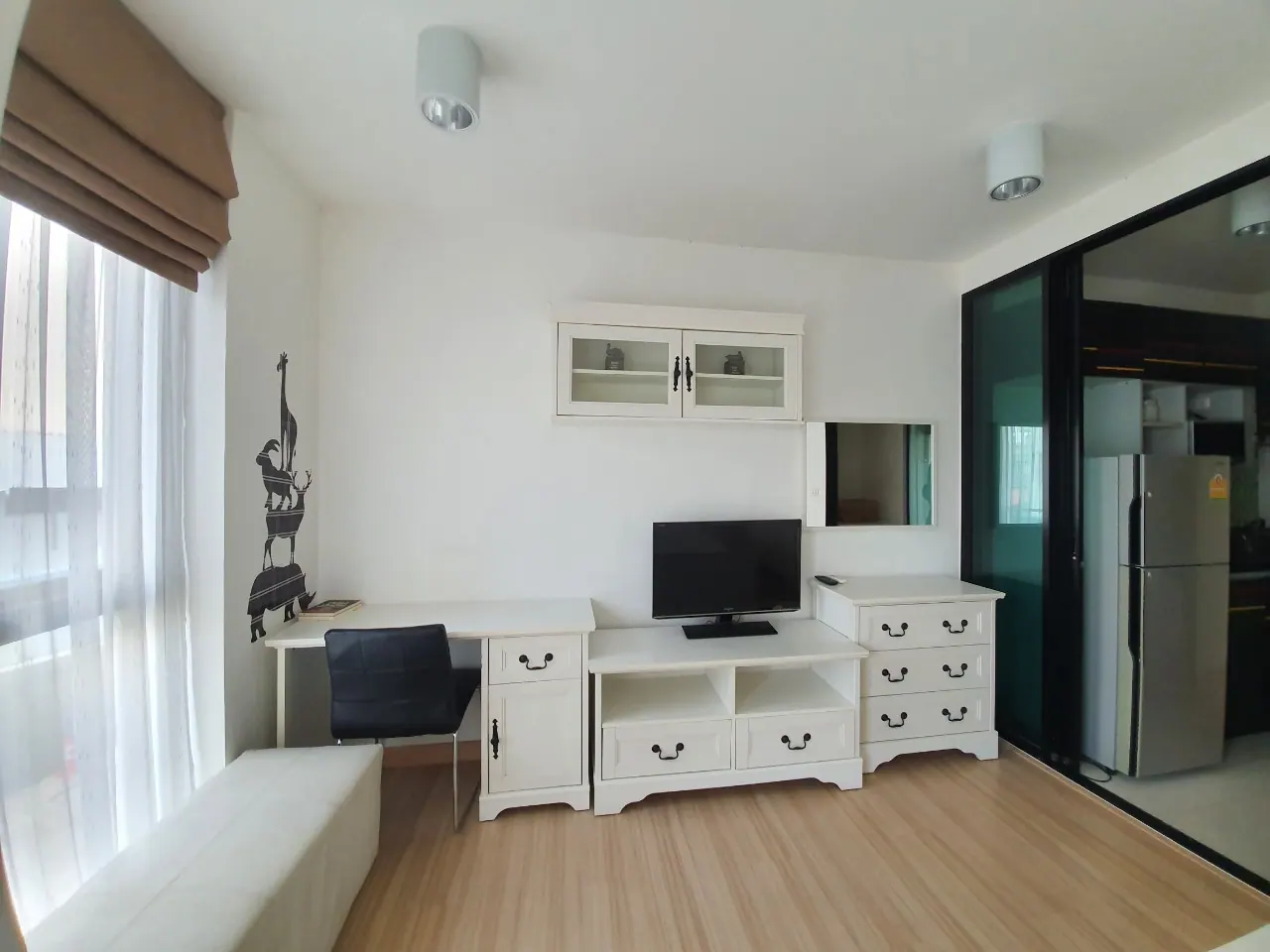 ชาโตร์ รัชดา ซอย 10 ต้องการให้เช่า Condo Chateau In Town Ratchada 10 ชาโตว์ อินทาวน์ รัชดา 10 10000 บาท 1นอน 25 ตารางเมตร ใกล้กับ MRT ห้วยขวาง ราคาดีๆ
