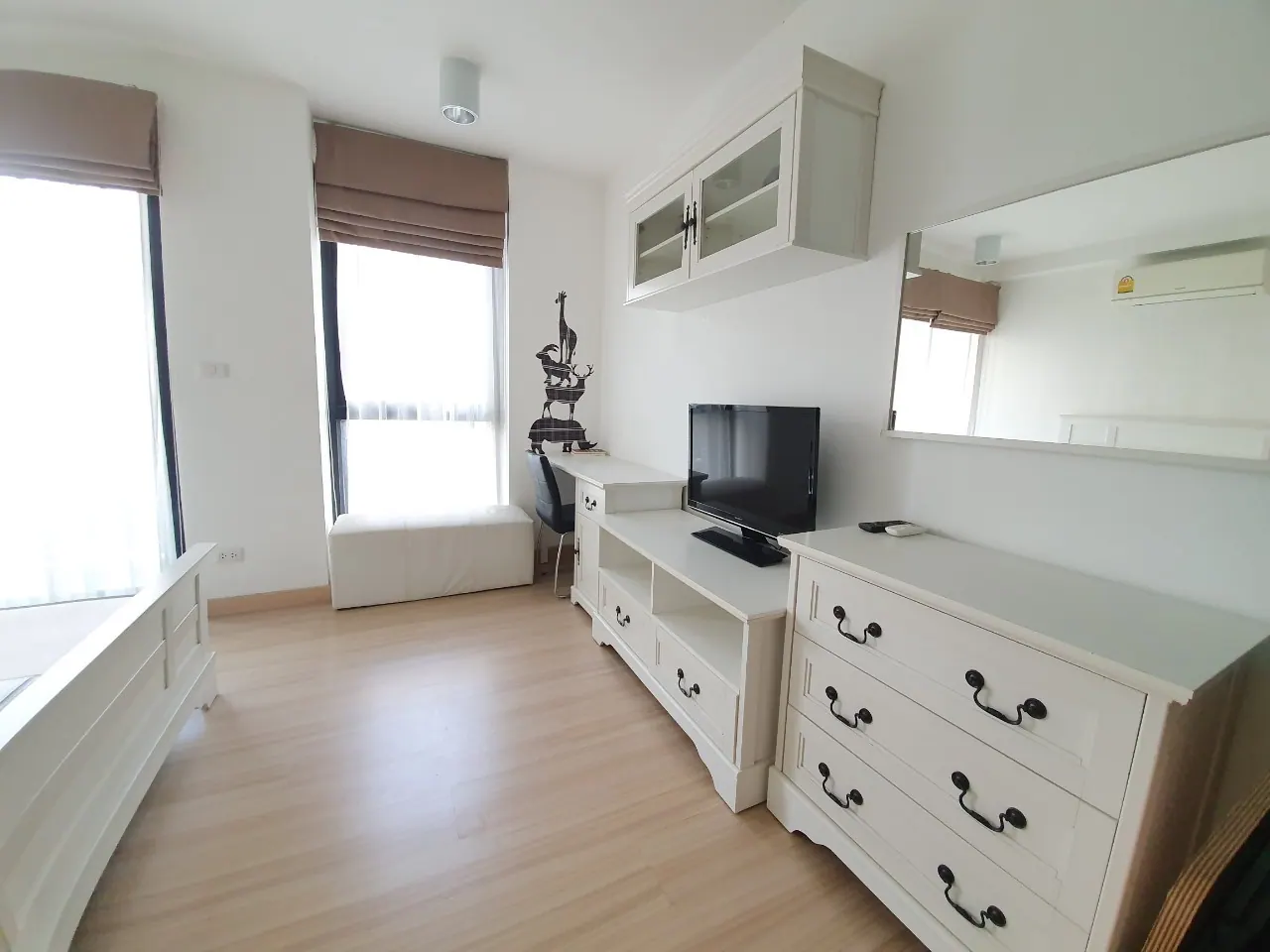ชาโตร์ รัชดา ซอย 10 ต้องการให้เช่า Condo Chateau In Town Ratchada 10 ชาโตว์ อินทาวน์ รัชดา 10 10000 บาท 1นอน 25 ตารางเมตร ใกล้กับ MRT ห้วยขวาง ราคาดีๆ