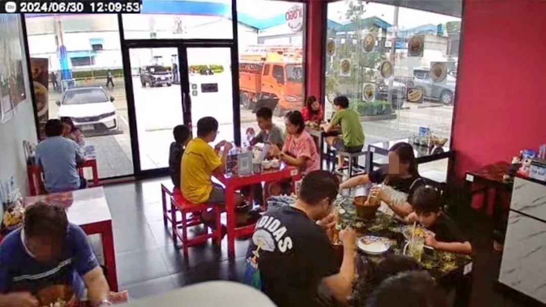 เซ้งร้านก๋วยเตี๋ยว ในปั้มปตท บางพลีใหญ่ แฟรนไชส์เตี๋ยวเรือต่อชาม เพียง 390,000 บ พร้อมสูตรสอนการทำทุกขั้นตอนแบบไม่กัก
