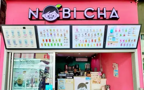 เซ้งด่วน โนบิชาชานมไข่มุก สี่แยกคลองตัน ในตลาดซุปเปอร์วันพล่าซ่า รอบๆมีชุมชนจำนวนมาก