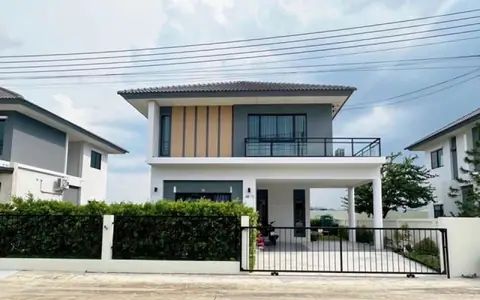 บ้าน 2 ชั้น 3 นอน 3 น้ำ 1 ครัว เนื้อที่ 75 ตรว. หมู่บ้าน ซี พี เอ็น วิลล์  2 วงแหวน – ลำลูกกา คลอง 7