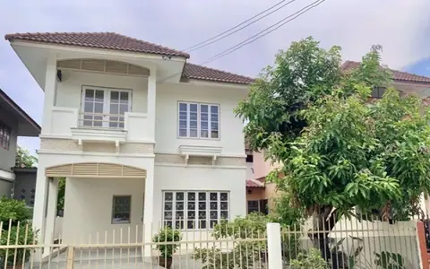 ขายบ้านแฝดสไตล์บ้านเดี่ยว ย่านคลองหลวง หมู่บ้านพรธิสาร 8 ซอย 13 ตำบลคลองเจ็ด อำเภอคลองหลวง จ.ปทุมธานี