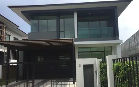 ให้เช่าบ้านเดี่ยว 2 ชั้น หมู่บ้าน เศรษฐสิริ-กรุงเทพกรีฑา  ใกล้ โรงเรียนนานาชาติ  ไบรท์ตันคอลเลจ โรงเรียนนานาชาติเวลลิงตัน
