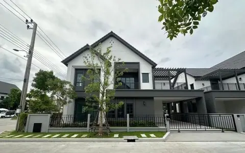 ให้เช่าบ้านเดี่ยวหลังใหม่ ไม่เคยเข้าอยู่ โครงการ Centro เซนโทร บางนา หลังเมกาบางนา