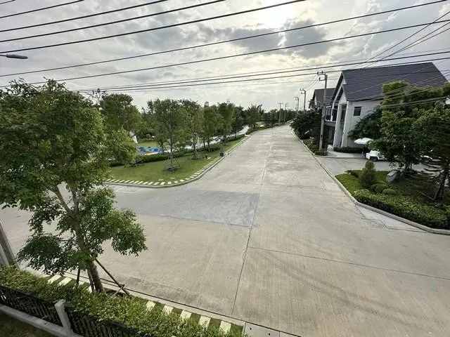 ให้เช่าบ้านเดี่ยวหลังใหม่ ไม่เคยเข้าอยู่ โครงการ Centro เซนโทร บางนา หลังเมกาบางนา
