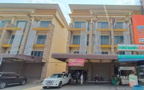 ขายอาคารพาณิชย์ 4 ชั้น 2 คูหา ใกล้แหล่งชุมชน บางกรวย นนทบุรีทำเลดี
