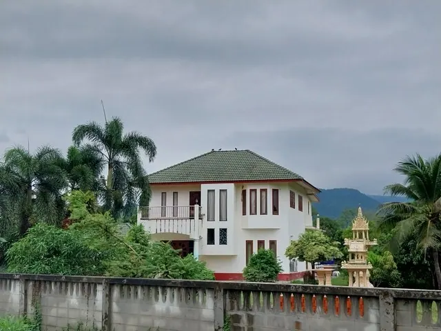 ขายบ้านเดี่ยว 2 ชั้น 378.6 ตรว วิวภูเขา ซอยโรงเรียนบ้านหนองยาว ชะอำ