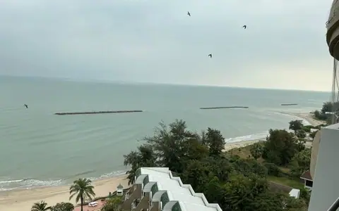 ขาย รอยัลบีช คอนโด หาดเจ้าสําราญ ขนาด 145.54 ตร.ม.ราคาพิเศษ มีหาดส่วนตัว หาดเจ้าสำราญ เฟอร์นิเจอร์ครบ ระเบียงยาว เห็นวิวทะเลสวยมาก